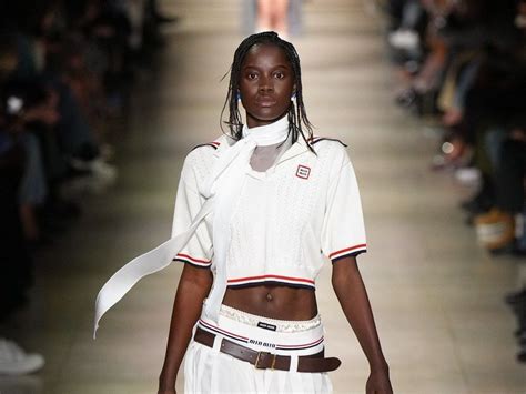 défilé miu miu automne hiver 2022 2023 